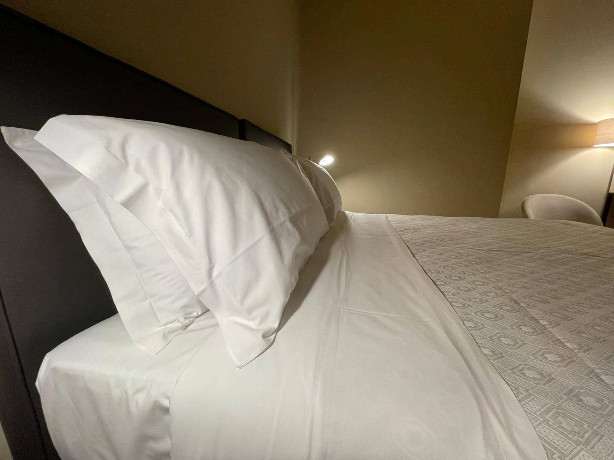 La Galleria Lodge Парма Экстерьер фото