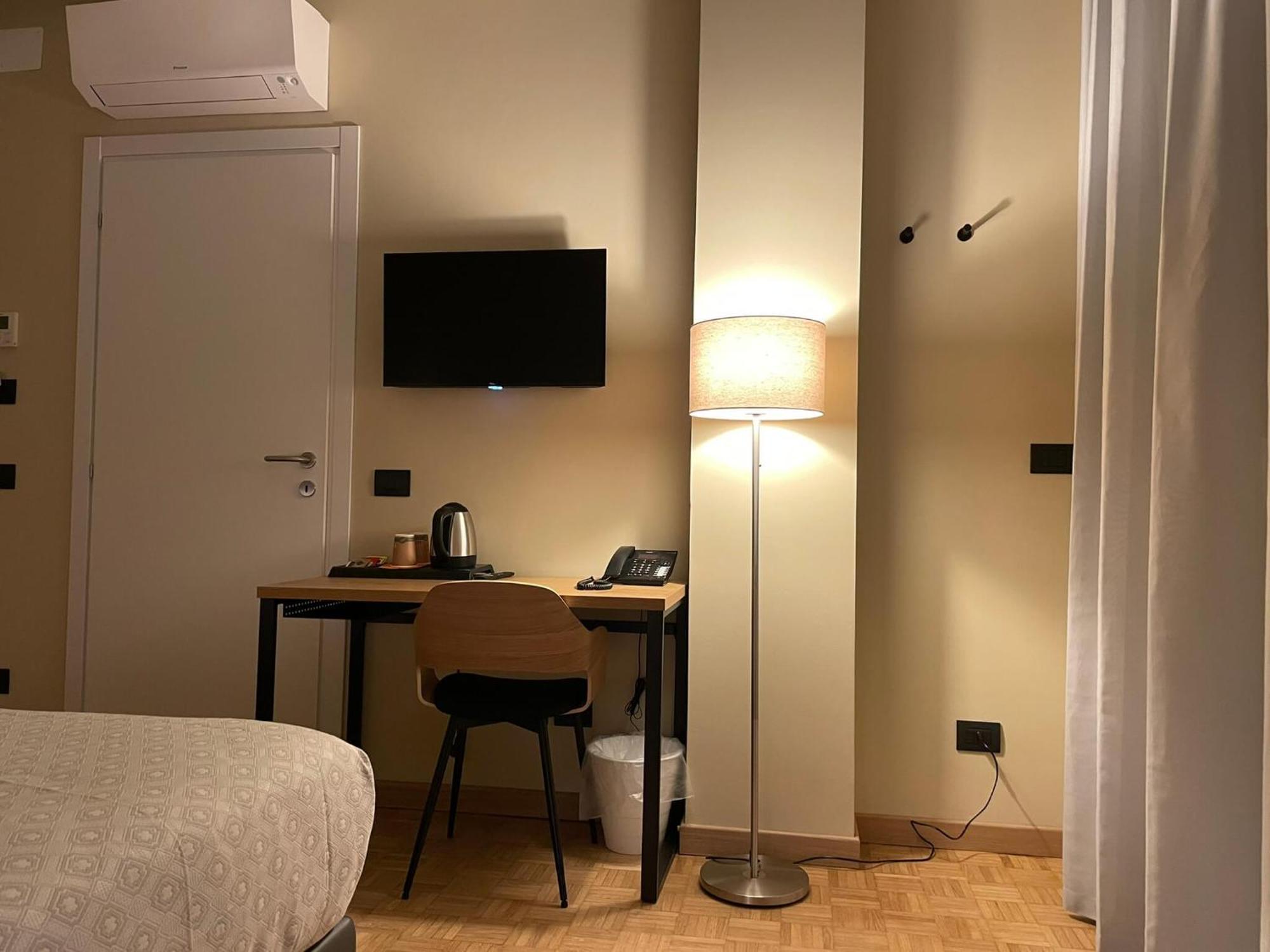 La Galleria Lodge Парма Экстерьер фото